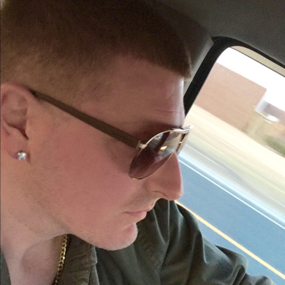 Meet your Posher, Andrew - Picture 10 of 12